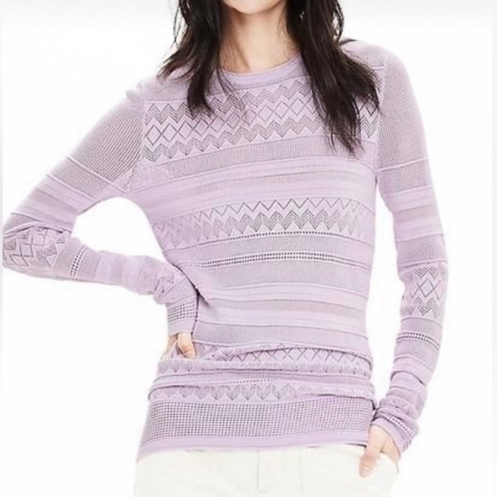 Banana Republic light purple textured cut out long sleeve workout top size XS